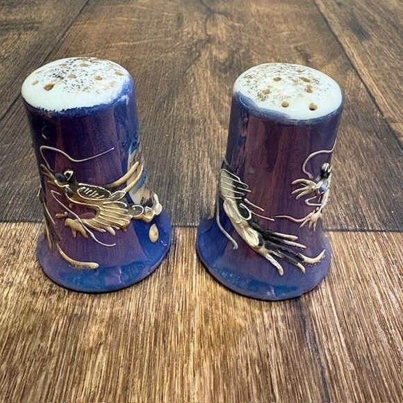 Vintage South Dakota Mt Rushmore Black Hills Salt and Pepper Shaker Set - Picture 3 of 7